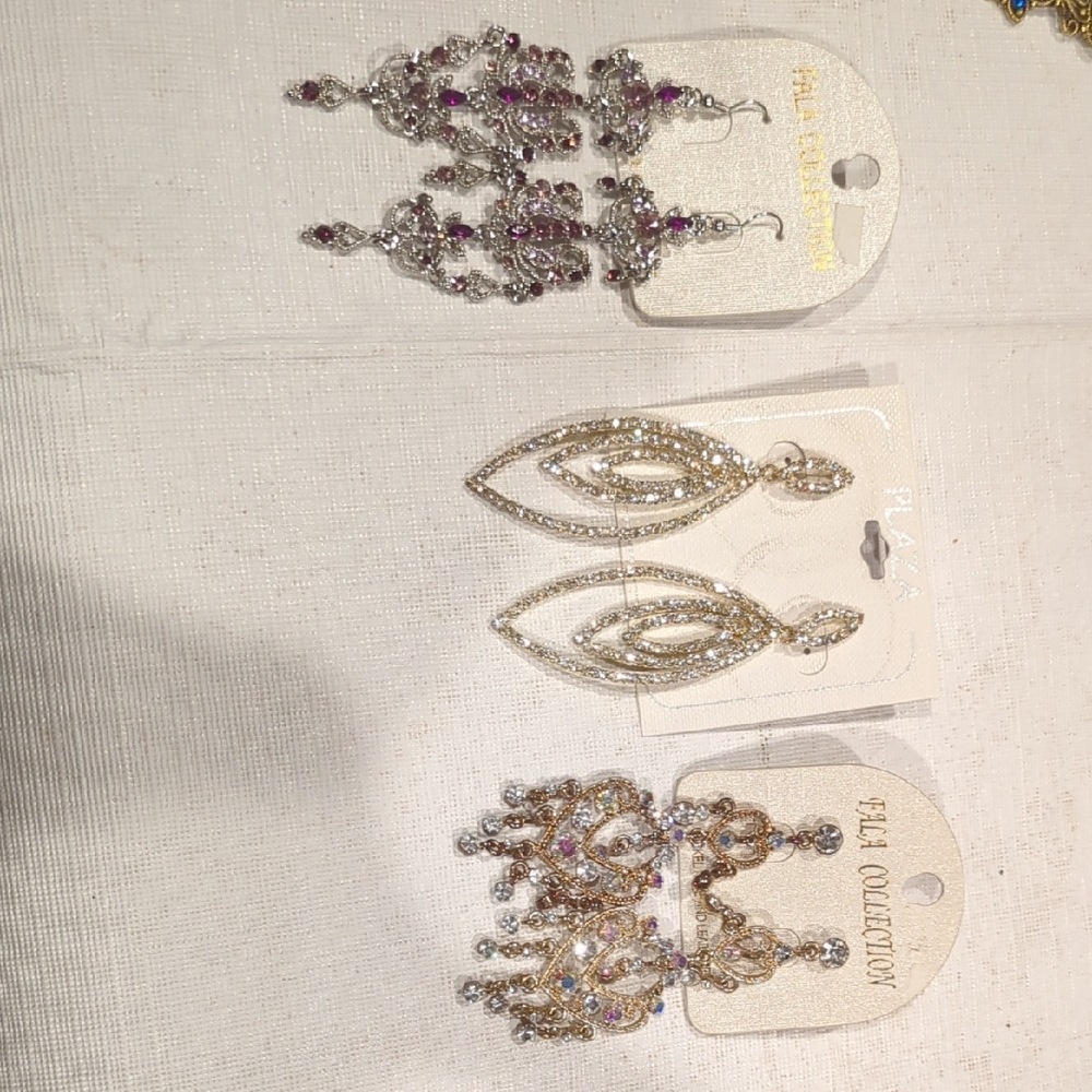 Elegant Silver and Gold Earrings Set